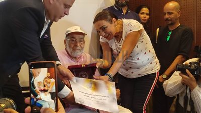 حسن يوسف عن عودة شمس البارودي: نسيت إنها ممثلة.. وحبها لبيتها وجوزها أهم من أي حاجة