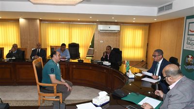 محافظ الفيوم يوجه بإيجاد حلول جذرية لشكاوى 17 مواطنًا