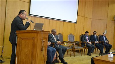 رئيس جامعة الإسكندرية: 3 منح لاستكمال أبحاث الدكتوراه بجامعة لويفيل