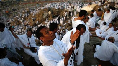 ما حكم الحج عن المريض؟.. الإفتاء تجيب 