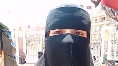 أب ينهي حياة ابنته ضربًا بالدقهلية.. ووالدتها: قتلها عشان كانت بتاخد فلوس من وراه| بث مباشر