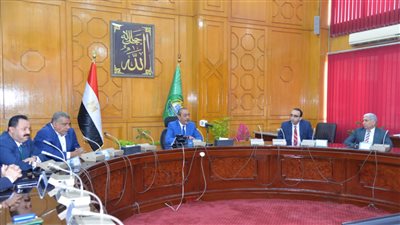 محافظ الإسماعيلية يستقبل لجنة الصناعة بمجلس النواب بديوان عام المحافظة 