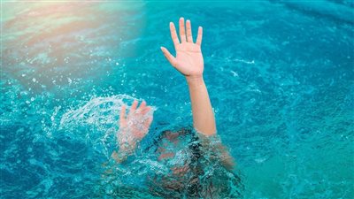 كانوا بيستحموا.. مصرع 3 تلاميذ غرقًا في مياه النيل بسوهاج | بث مباشر