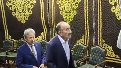 كمال أبو عيطة وعصام شيحة عضو القومي لحقوق الإنسان يحضران عزاء شقيقة عصام شرف 