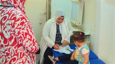 الكشف على 774 حالة في قافلة طبية مجانية بالإسماعيلية 