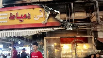 الحماية المدنية تسيطر على حريق في محل حلويات شهير بمرسى مطروح | صور