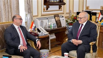تعاون مشترك بين جامعة القاهرة والرقابة المالية لإجراء البحوث في التمويل المستدام 