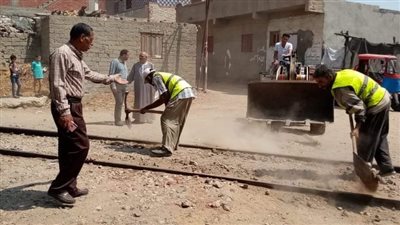 غلق 3 معابر غير قانونية على خط السكة الحديد بقرية واقد في البحيرة