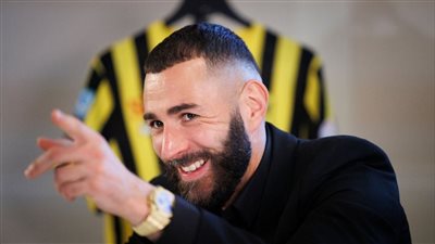 بنزيما يطيح بـ حمد الله من اتحاد جدة