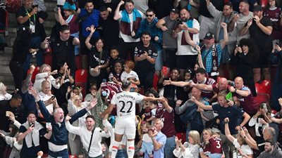 وست هام يونايتد يتوج بلقب دوري المؤتمر الأوروبي على حساب فيورنتينا 