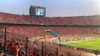 سبب نقل مباراة الأهلي والبنك إلى ستاد السلام بدلا من القاهرة | خاص