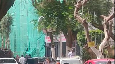 ماذا وراء حريق مستشفى مصر الدولي بالدقي؟.. ذعر وخوف المارة بالمنطقة | فيديو