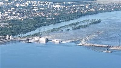 روسيا تعلن إجلاء أكثر من 1500 شخص في مقاطعة خيرسون بعد تدمير سد كاخوفكا