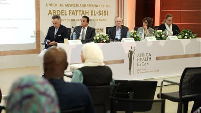 وزير الصحة: حريصون على استدامة أنشطة المبادرات الرئاسية والحملات الصحية والتوعوية