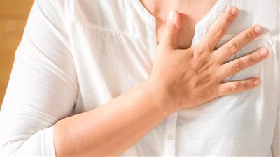6 أسباب للشعور بـ آلام الصدر غير القلبية.. تعرف عليها