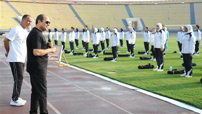 سمير فرج يكشف رسائل الرئيس السيسي من الأكاديمية العسكرية| فيديو