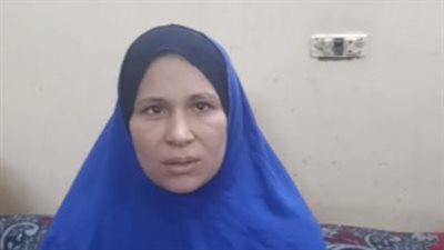 والدة صغير عثر على جثمانه أعلى منزل ببني سويف: مرات عمه أكلته سم عشان الميراث | بث مباشر