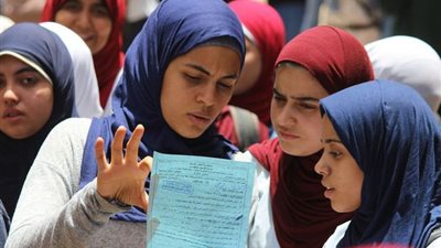 صوّر وهنخفي الكود.. شاومينج يحرض طلاب الثانوية العامة على الغش بعد بدء امتحاني الكيمياء والجغرافيا