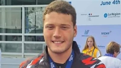 محافظ بورسعيد يهنئ اللاعب محمد جودة من ذوي الهمم لحصوله على ذهبية الألعاب العالمية بفرنسا