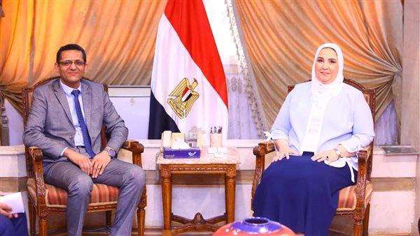 وزيرة التضامن ونقيب