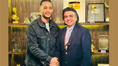 محمد رمضان يتحمل تكاليف تركيب جهاز الصدمات الكهربية لسيدة بمعهد القلب