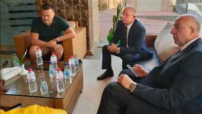 سكرتير عام البحر الأحمر يعزي والد الشاب الروسي ضحية سمكة القرش | بث مباشر