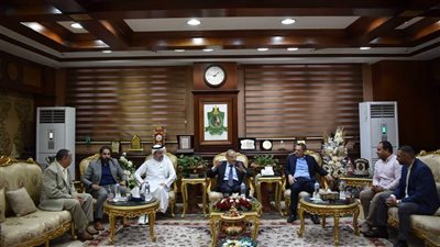 محافظ المنيا يستقبل وفد شركة القناة للسكر لدعم المشروعات التنموية المساهمة في النهوض الاقتصادي