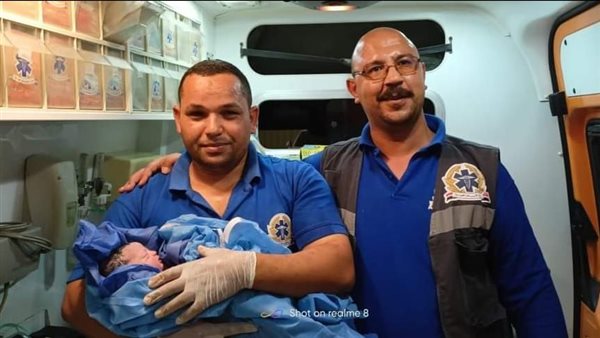 السائق والمسعف والطفل