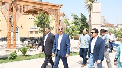 محافظ الفيوم يتابع أعمال رفع كفاءة المحاور المرورية بشارع الورشة ومنطقة السواقي