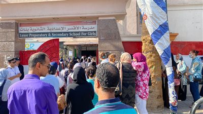 بداية خير.. فرحة بين طلاب الثانوية العامة بالأقصر بعد أول يوم امتحان