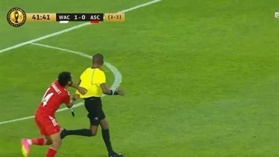 مصدر من كاف لـ القاهرة 24: عقوبات تنتظر حسين الشحات بعد تعديه على تيسيما