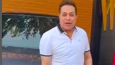 تصل لـ7 ملايين جنيه.. سعر خيالي لـ سيارة حكيم الجديدة | فيديو