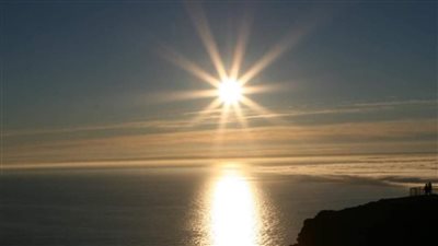 تحدث خلال أشهر الصيف.. شمس منتصف الليل تظهر في هذه الأماكن