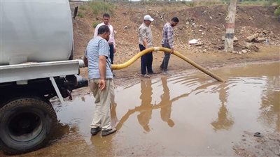 رفع مياه الأمطار من الشوارع والطرق بمراكز محافظة البحيرة