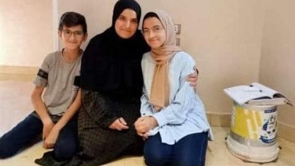 الطالبة منة الله