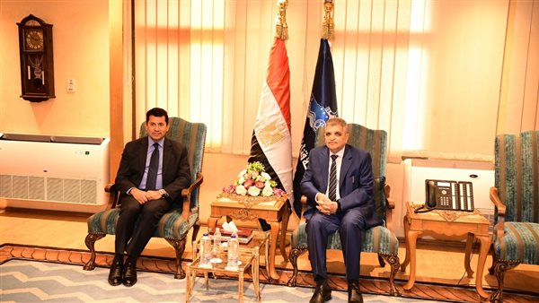 رئيس هيئة قناة السويس