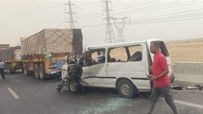 إصابة 6 أشخاص في تصادم ميكروباص وتريلا بالشرقية