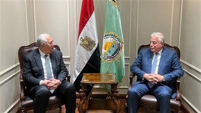  وزير الزراعة يبحث مع محافظ جنوب سيناء دعم الاستثمار الزراعي وتلبية احتياجات المواطنين