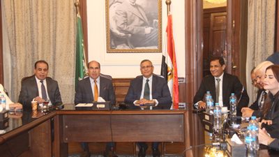 اجتماع سكرتيري عموم اللجان العامة في المحافظات بحزب الوفد اليوم