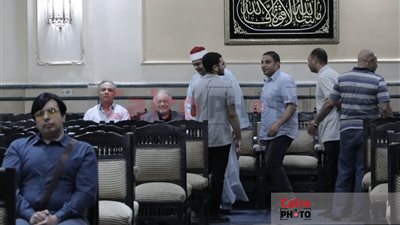 يحيى الفخراني يقدم واجب العزاء في نجل صاحب الكيف |صور