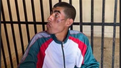 كشري ومياه غازية.. تفاصيل التحفظ على مُشرد من ذوي الإعاقة آثار الفزع بشوارع بورفؤاد