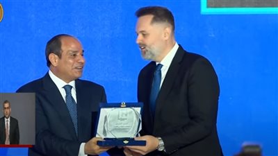 محمد محمود عبد العزيز: تكريم والدي من الرئيس السيسي تكريم للفن كله.. ومشرفني في حضوره وغيابه