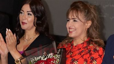 سيمون: بقيت فنانة بالصدفة.. ولم أبتعد عن الفن ولكني أنتظر العمل المناسب