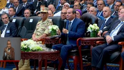 السيسي: اللي عاوز يبني بلده ما بيخافش أبدًا إلا من ربنا
