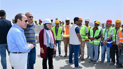 السيسي: سمينا كوبري طه حسين بهذا الاسم لأن المقبرة تحت الكوبري وعشان الناس تعرف إن إحنا مقدرين عظمائنا