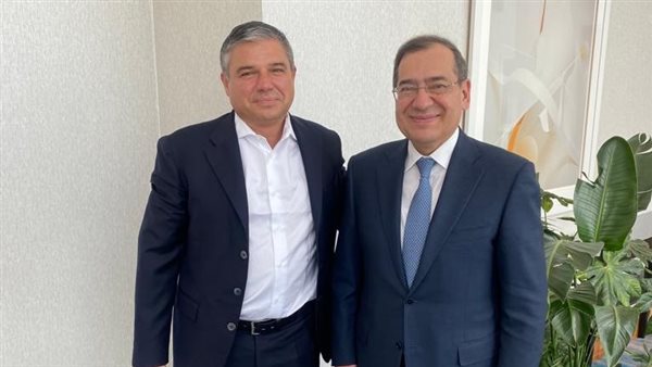 وزير البترول خلال