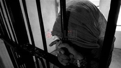 ضبط سيدة تدير كيان تعليمي بدون ترخيص بالمنيا للنصب والاحتيال على المواطنين