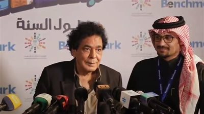 محمد منير: الغناء ما بيسبنيش لحظة.. حتى يوم وفاة أمي دخلت الحمام وغنيت
