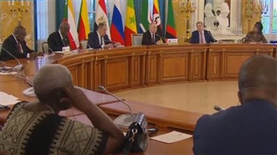 خلال اللقاء مع بوتين.. رؤساء الوفد الإفريقي يشددون على ضرورة الحل السلمي للأزمة الروسية الأوكرانية