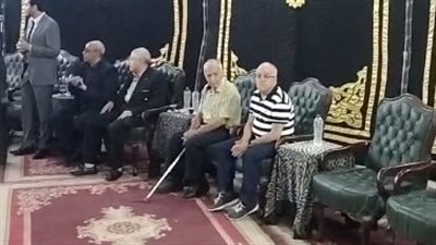 محمود سعد أبرز الحضور في عزاء الكاتب الصحفي عاصم حنفي بمسجد عمر مكرم | بث مباشر